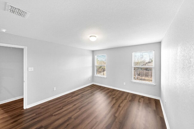 Building Photo - Modern Comfort Meets Everyday Living in This Beautifully Updated Two Story Home for Rent