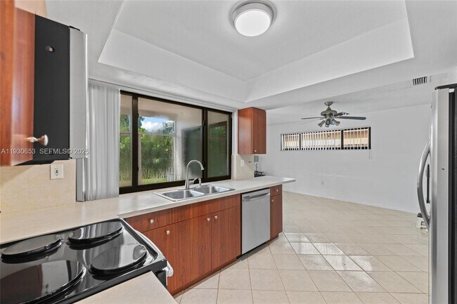 Building Photo - 7070 NW 21st St