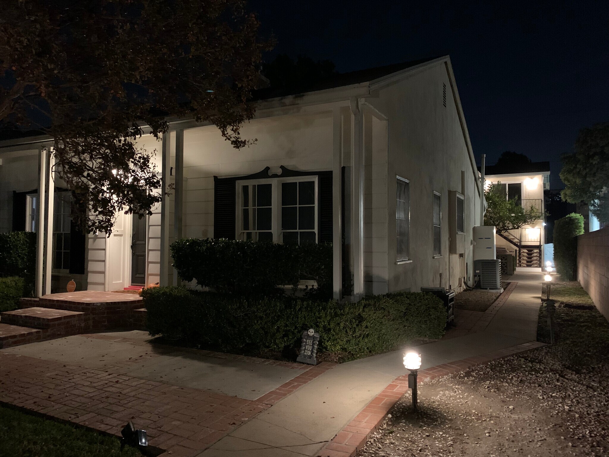 Building Photo - 4230 Gentry Ave