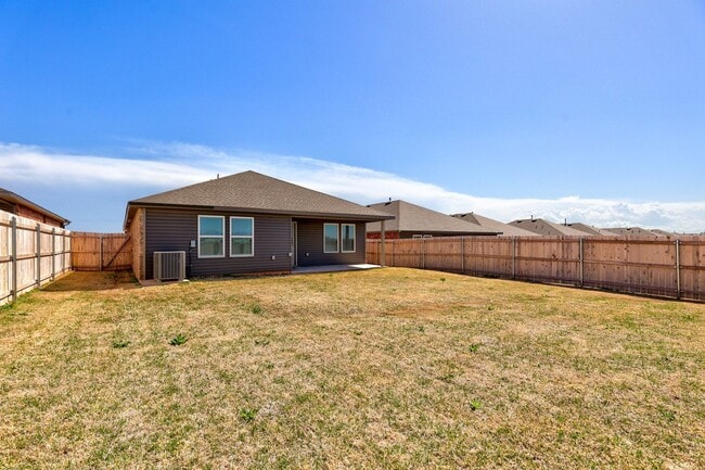 Building Photo - 4109 Sara Pk Dr
