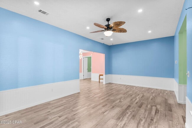 Building Photo - 1505 S Berthe Ave