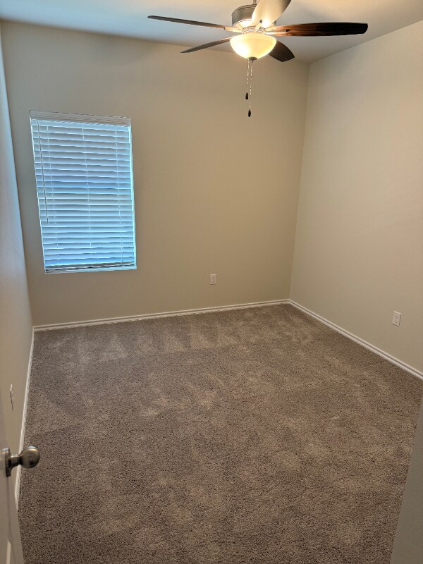 Building Photo - 3109 Mesa Dr