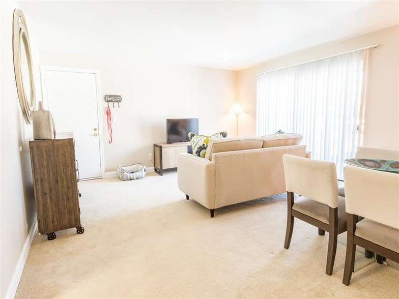 Glen Meadow Apartments 300 Glen Meadow Rd Franklin MA 02038