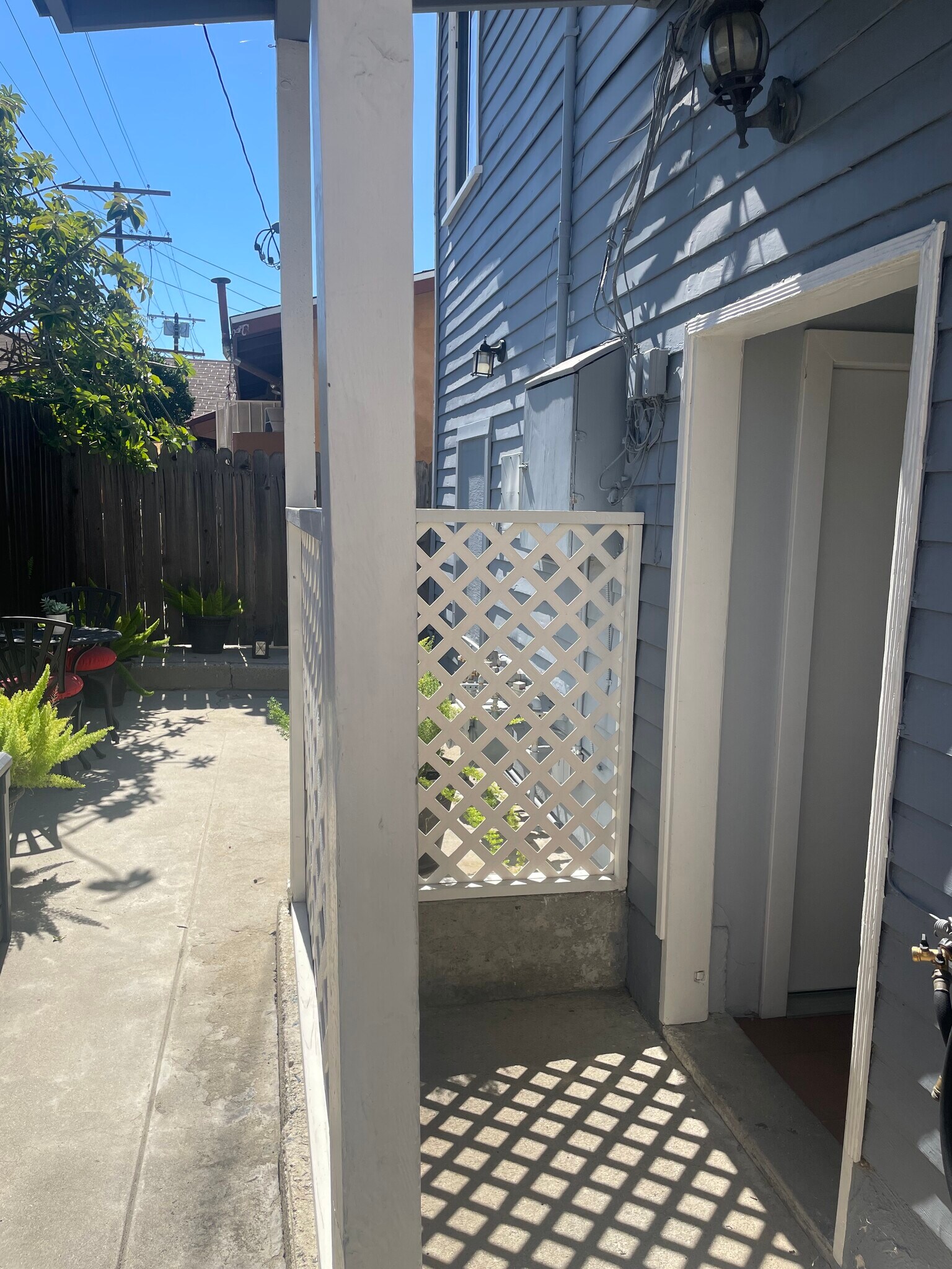 Building Photo - 1534 N Ave 47