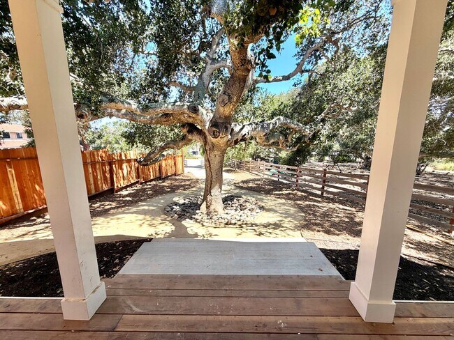 Building Photo - New Modern Farmhouse Cottage Coming Soon!