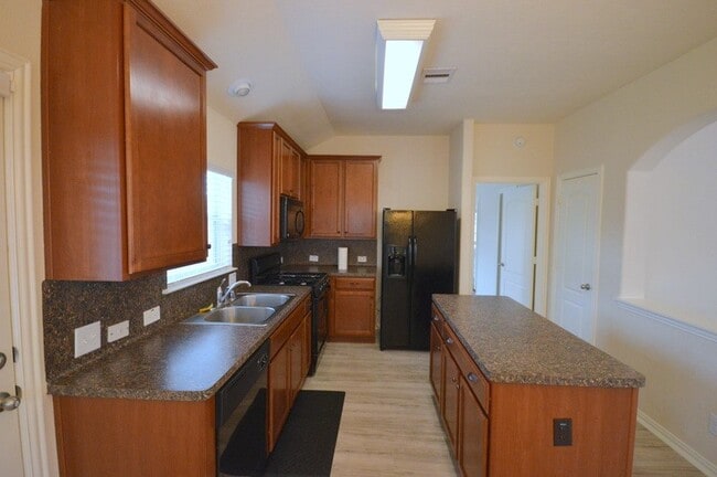 Building Photo - 11115 Barker Park Ct