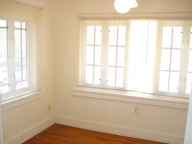 Building Photo - 616 E New Haven Ave