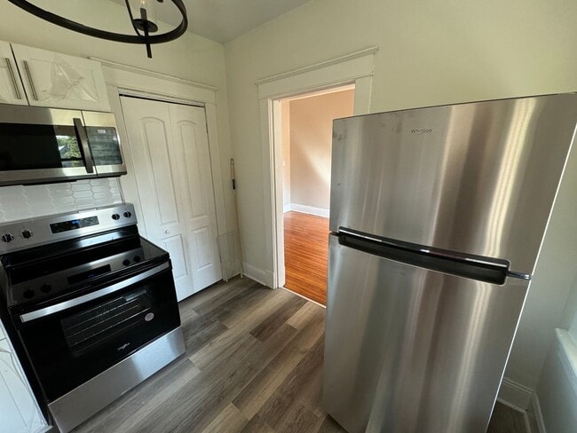 Building Photo - 2419 Terrell Pl