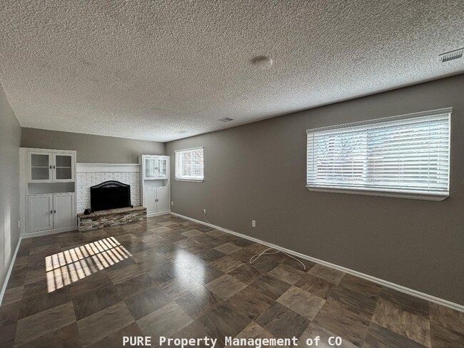 Building Photo - 13710 W 74th Dr