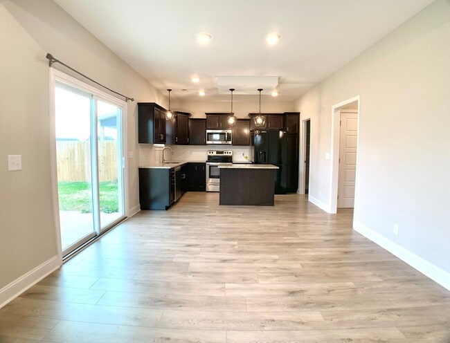 Building Photo - 208 Copeland Rd