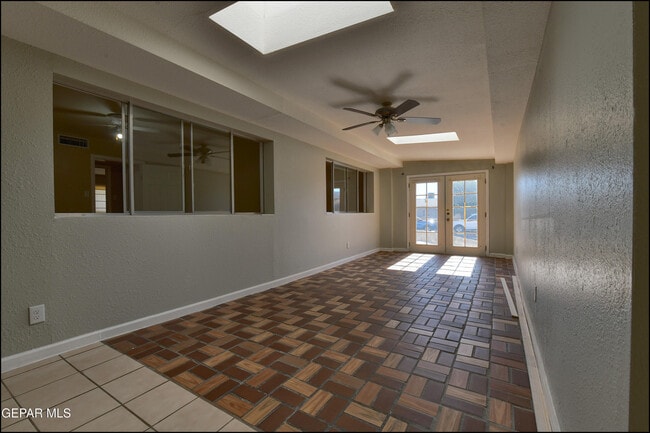 Building Photo - 4700 Louisiana St