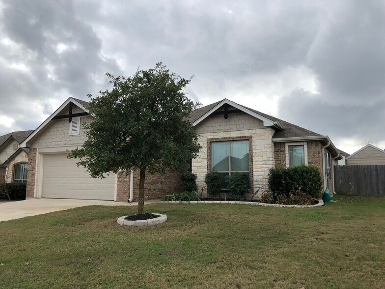 Building Photo - 7617 Red Valley Way