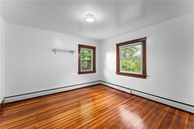 Building Photo - 335 Blackstone St