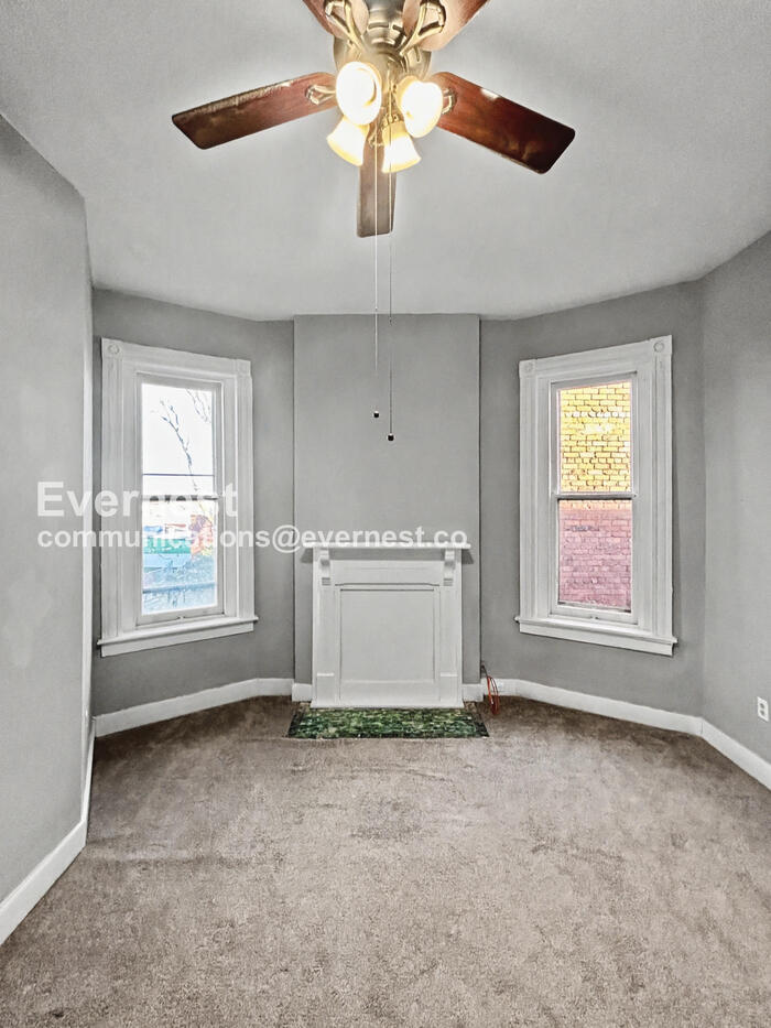 Building Photo - 2034 W Grace St