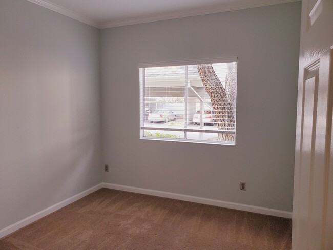 Building Photo - First Floor Condo