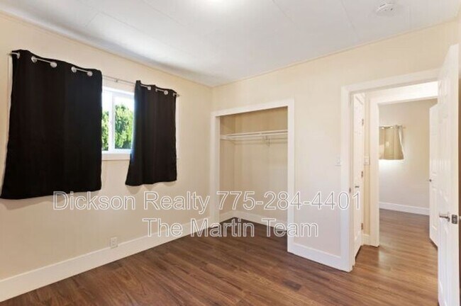 Building Photo - 309 4th St