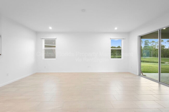Building Photo - 13053 Pergola Ave
