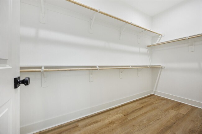 Building Photo - 1629 Beall St