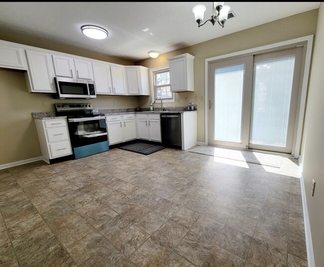 Building Photo - 132 Ridge View Dr