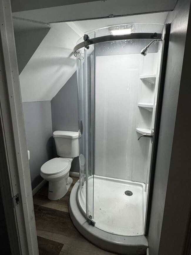 Building Photo - 9556 S Forest Ave