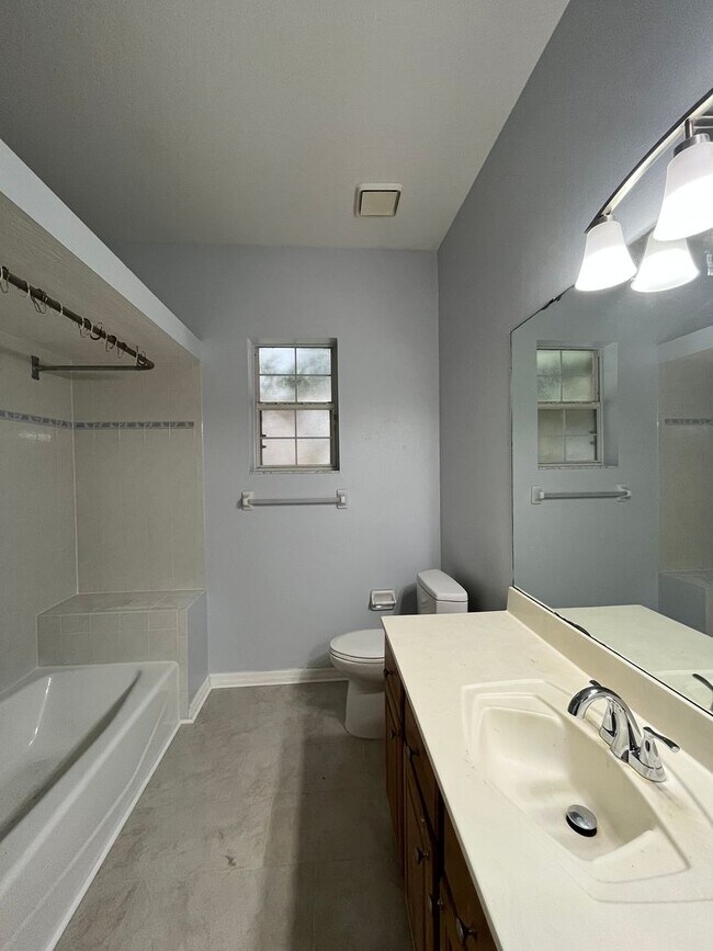 Building Photo - 4/3 Executive Brick Home