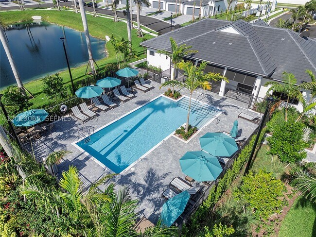 Building Photo - 4957 Oakmont Dr