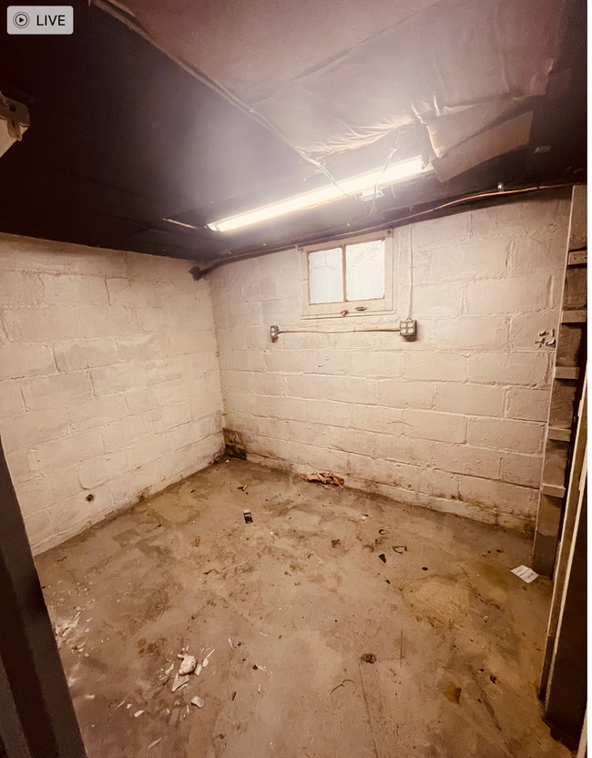 Building Photo - 2 Bed 1 Bath- Pittsburgh Pa