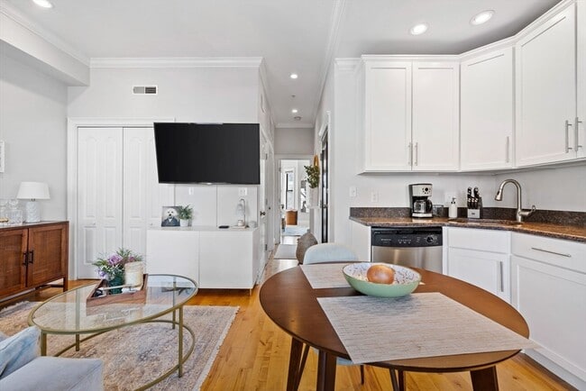 Building Photo - 109 N St