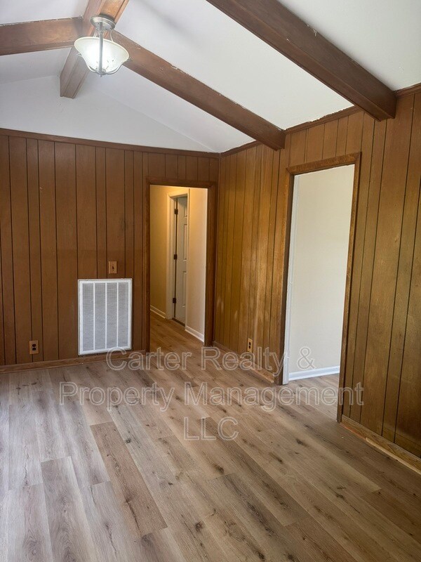 Building Photo - 3004 Lytle Dr
