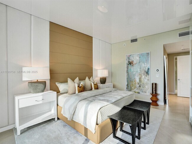 Building Photo - 2200 N Ocean Blvd