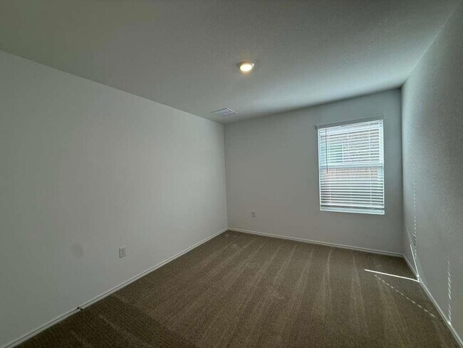 Building Photo - 223 Camargue Dr