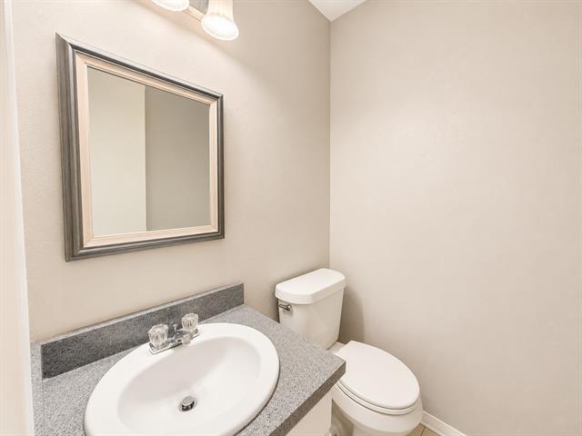 Building Photo - 509 S Beverly St