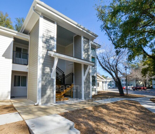 Primary Photo - 275 Alexandra Dr