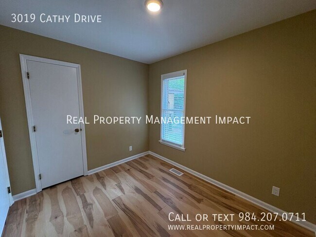 Building Photo - 3019 Cathy Dr