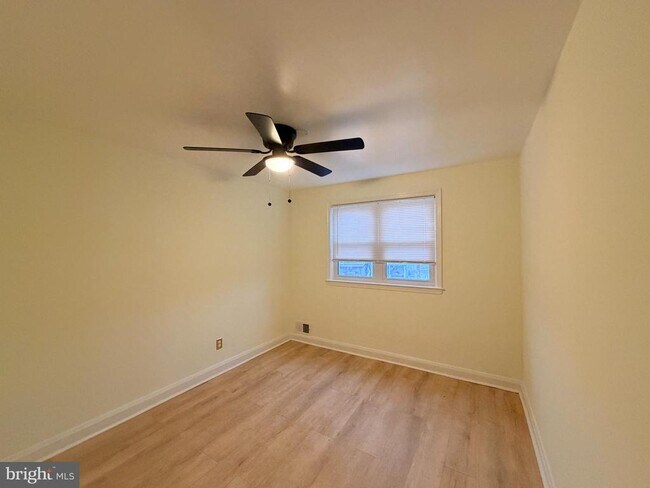 Building Photo - 1262 Halstead Rd