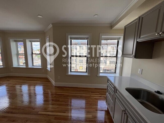 Building Photo - 4 bedroom in Boston MA 02134