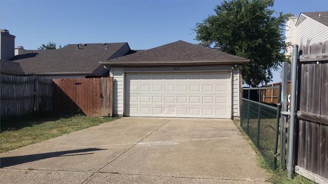 Building Photo - 2412 Country Hollow Ln