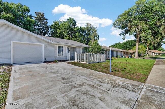 Building Photo - 1133 Squirrel Nest Ln