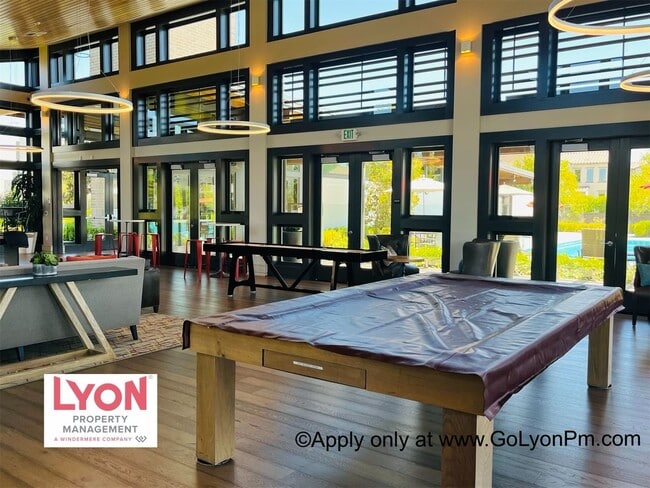 Building Photo - Modern Living in the heart of McKinley Village!