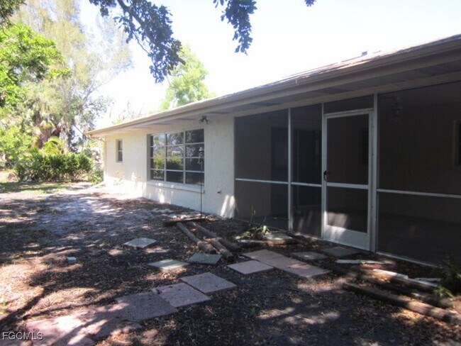Building Photo - 5716 Riverside Dr
