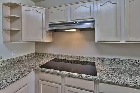 Building Photo - 713 Montclaire Dr NE