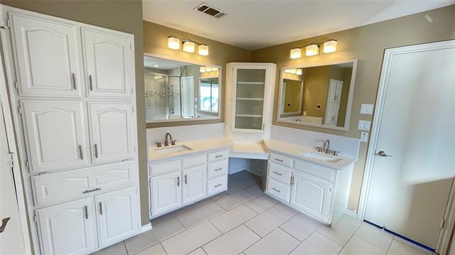 Building Photo - 2709 Serenade Ct