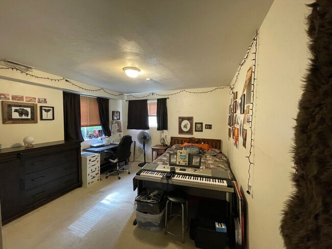 Building Photo - 364 S 300 W