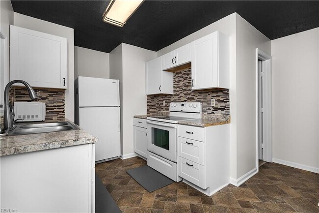 Building Photo - 197 Gate House Rd