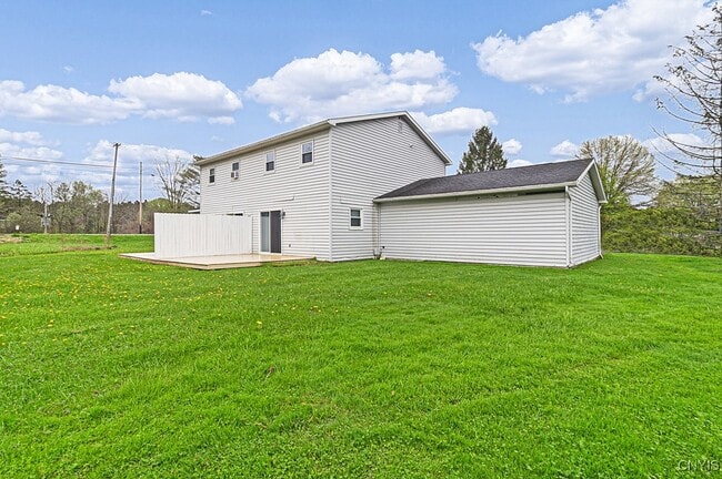 Building Photo - 9395 Pine Grove Ln