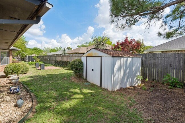 Building Photo - 1708 Creekside Ct