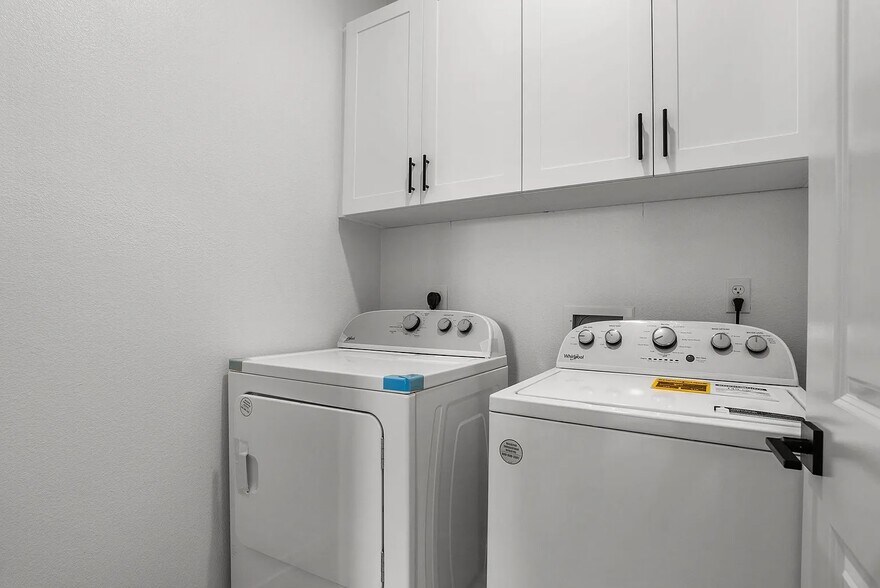 Building Photo - 5834 Norwood Ave