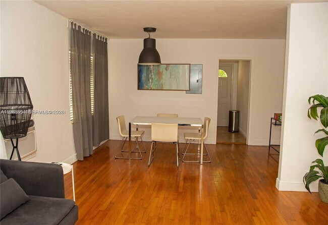 Building Photo - 233 Madeira Ave