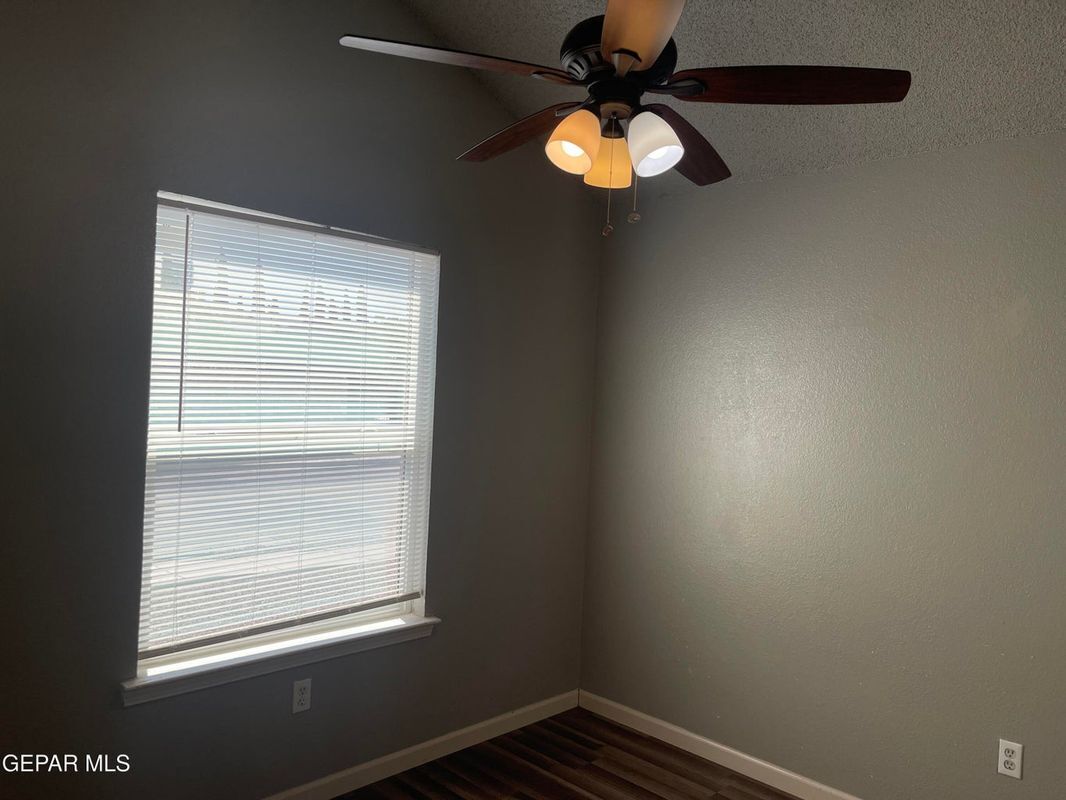 Building Photo - 656 Orchid Dr
