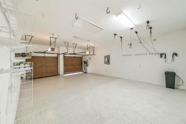 Building Photo - 1202 Maroon Ln